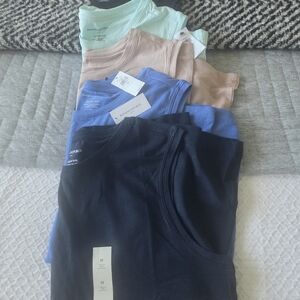 NOT FOR SALE SOLD NWT 5 TIMELESS TANKS Banana Republic